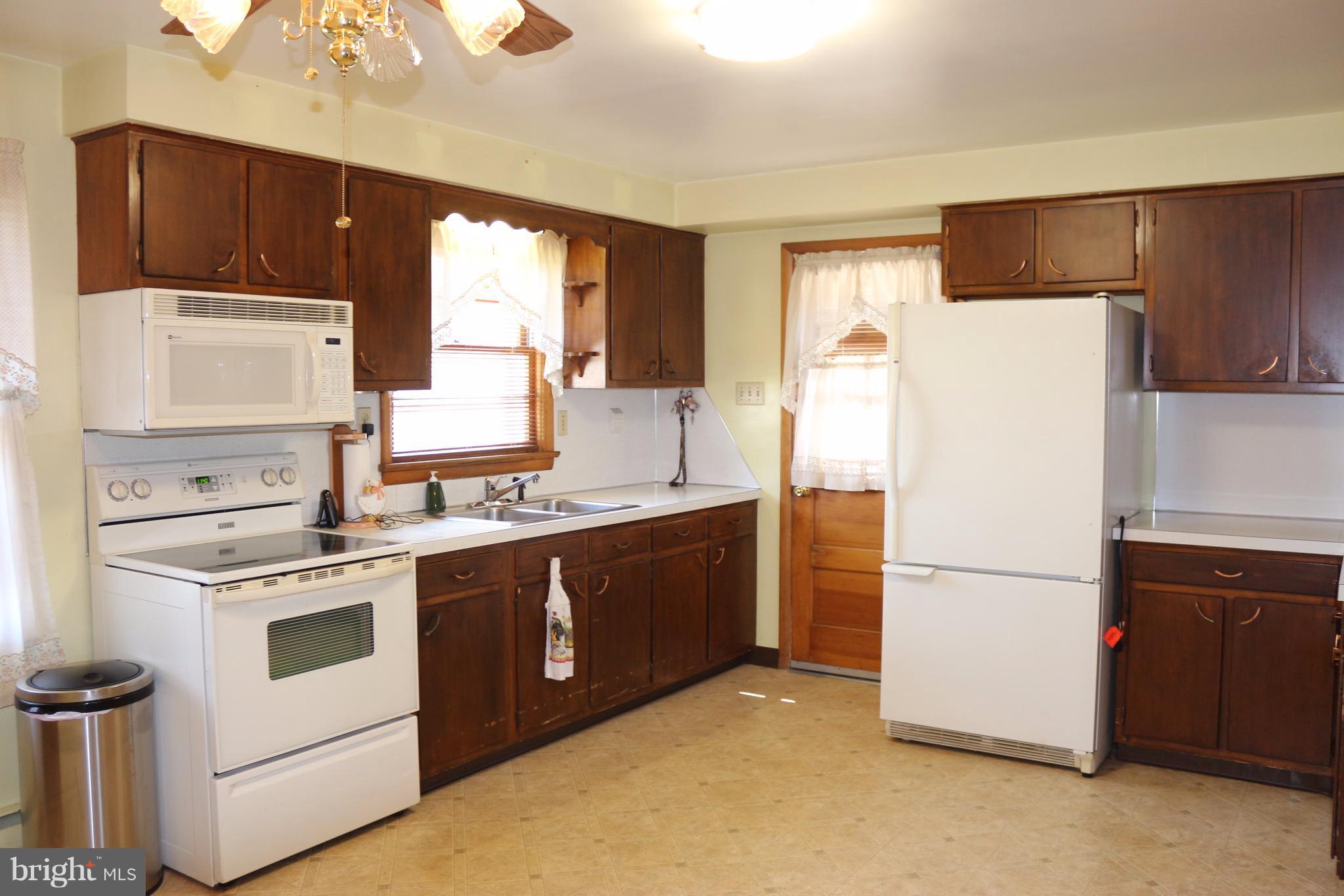 14858 National Pike Clear Spring, MD 21722 - Photo 2 of 11 Kitchen