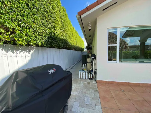 $5,500 | 14302 Southwest 15th Street, Miami, FL 33184