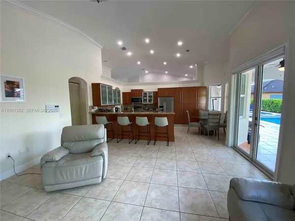 $5,500 | 14302 Southwest 15th Street, Miami, FL 33184