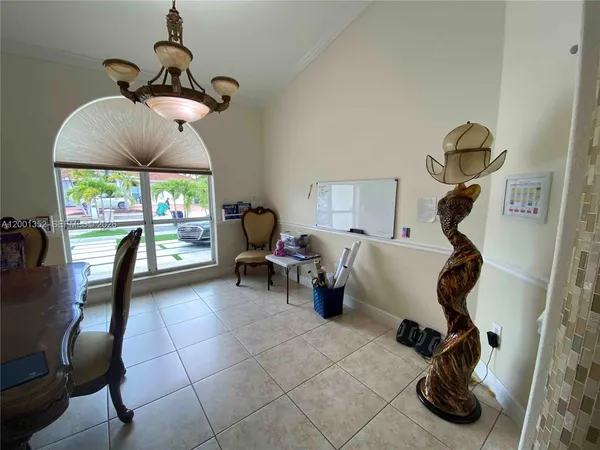 $5,500 | 14302 Southwest 15th Street, Miami, FL 33184