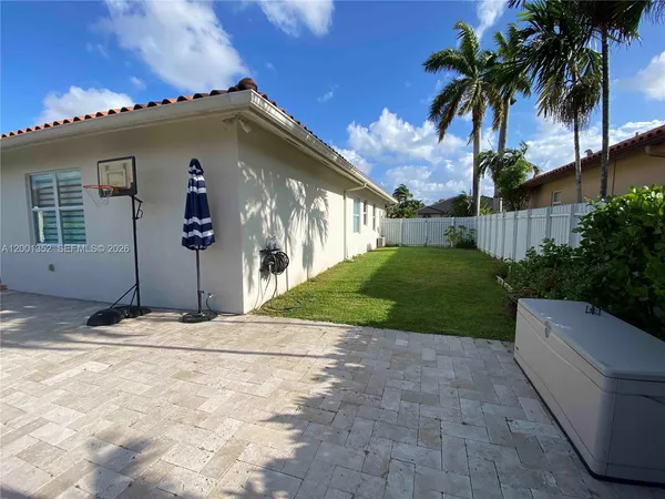 $5,500 | 14302 Southwest 15th Street, Miami, FL 33184