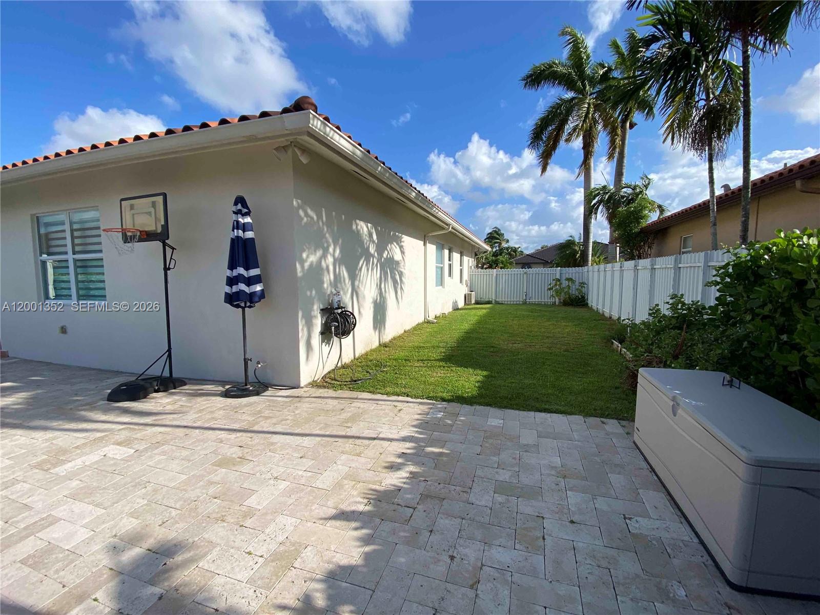 14302 Southwest 15th Street Miami, FL 33184 - Photo 6 of 63