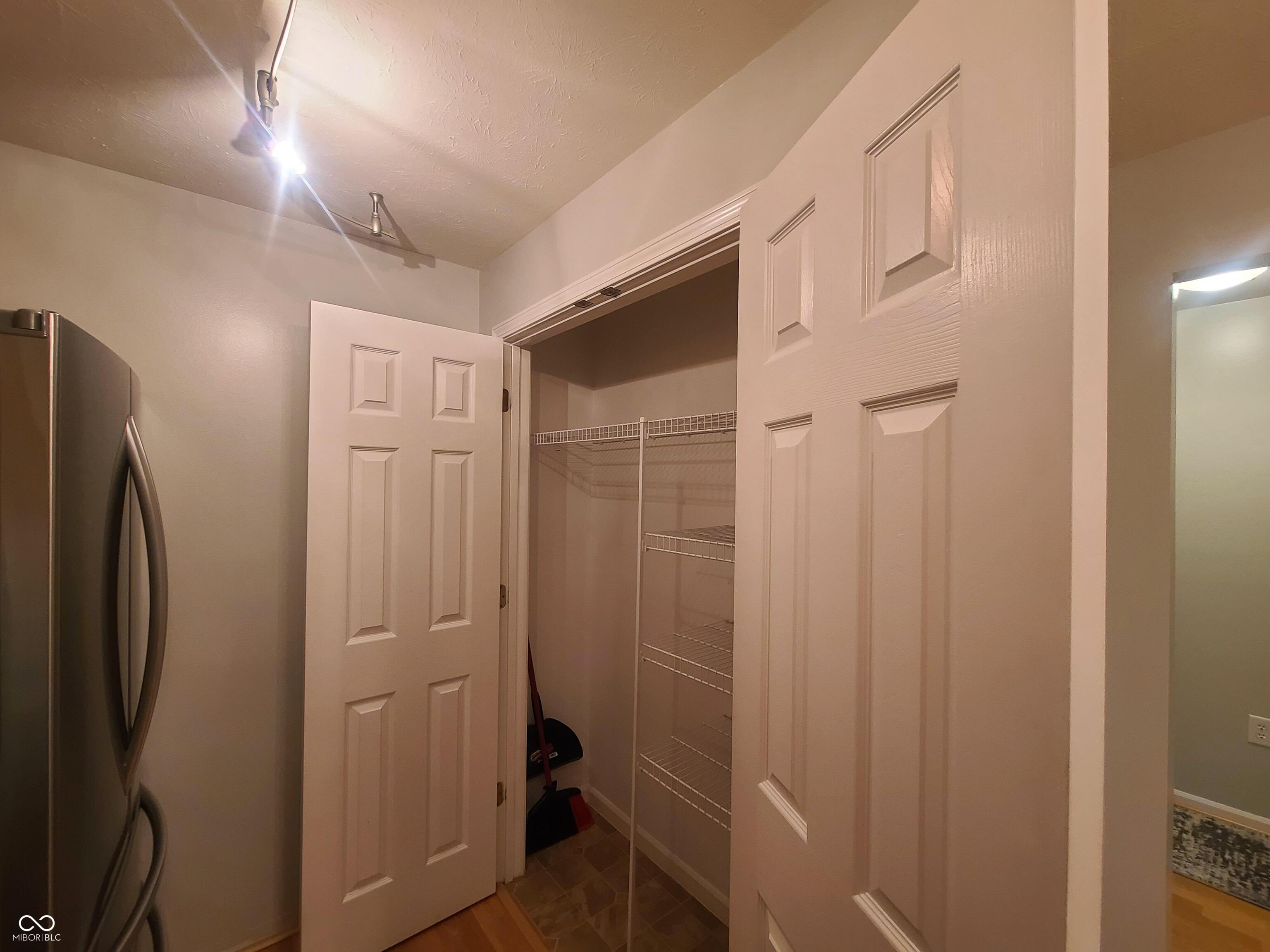 6525 Emerald Hill Court, Unit 208 Indianapolis, IN 46237 - Photo 24 of 40