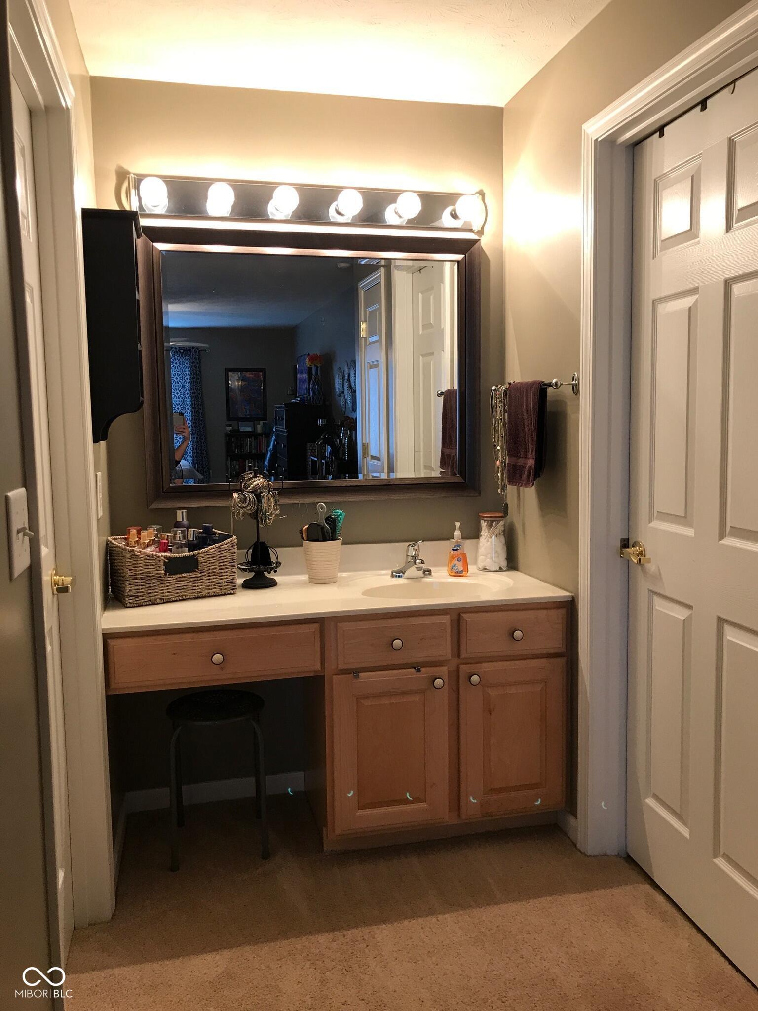 6525 Emerald Hill Court, Unit 208 Indianapolis, IN 46237 - Photo 6 of 40