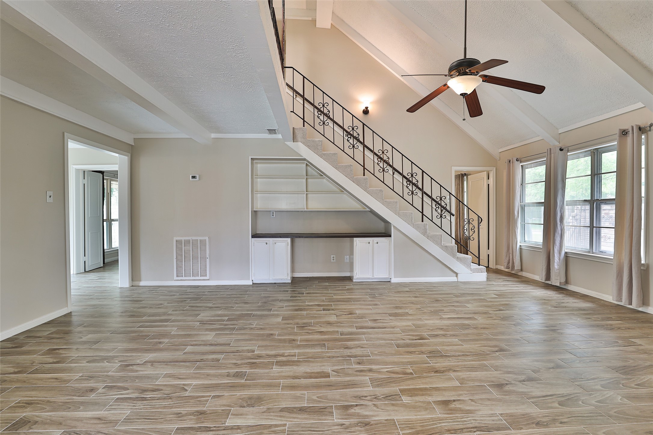 2706 Stetson Lane Houston, TX 77043 - Photo 12 of 46