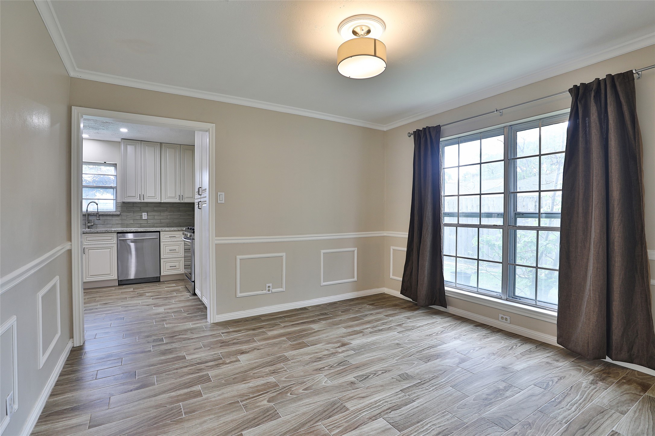 2706 Stetson Lane Houston, TX 77043 - Photo 23 of 46 FORMAL DINING ROOM