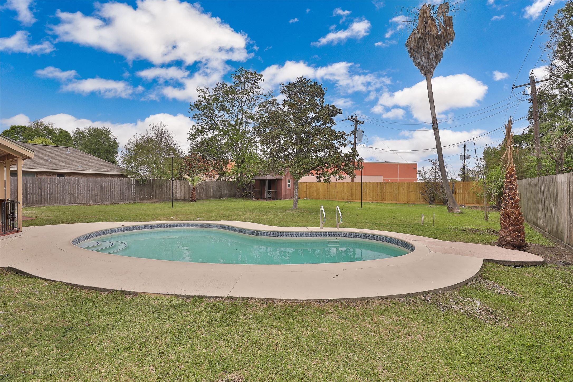 2706 Stetson Lane Houston, TX 77043 - Photo 43 of 46 NO BACK NEIGHBORS!!