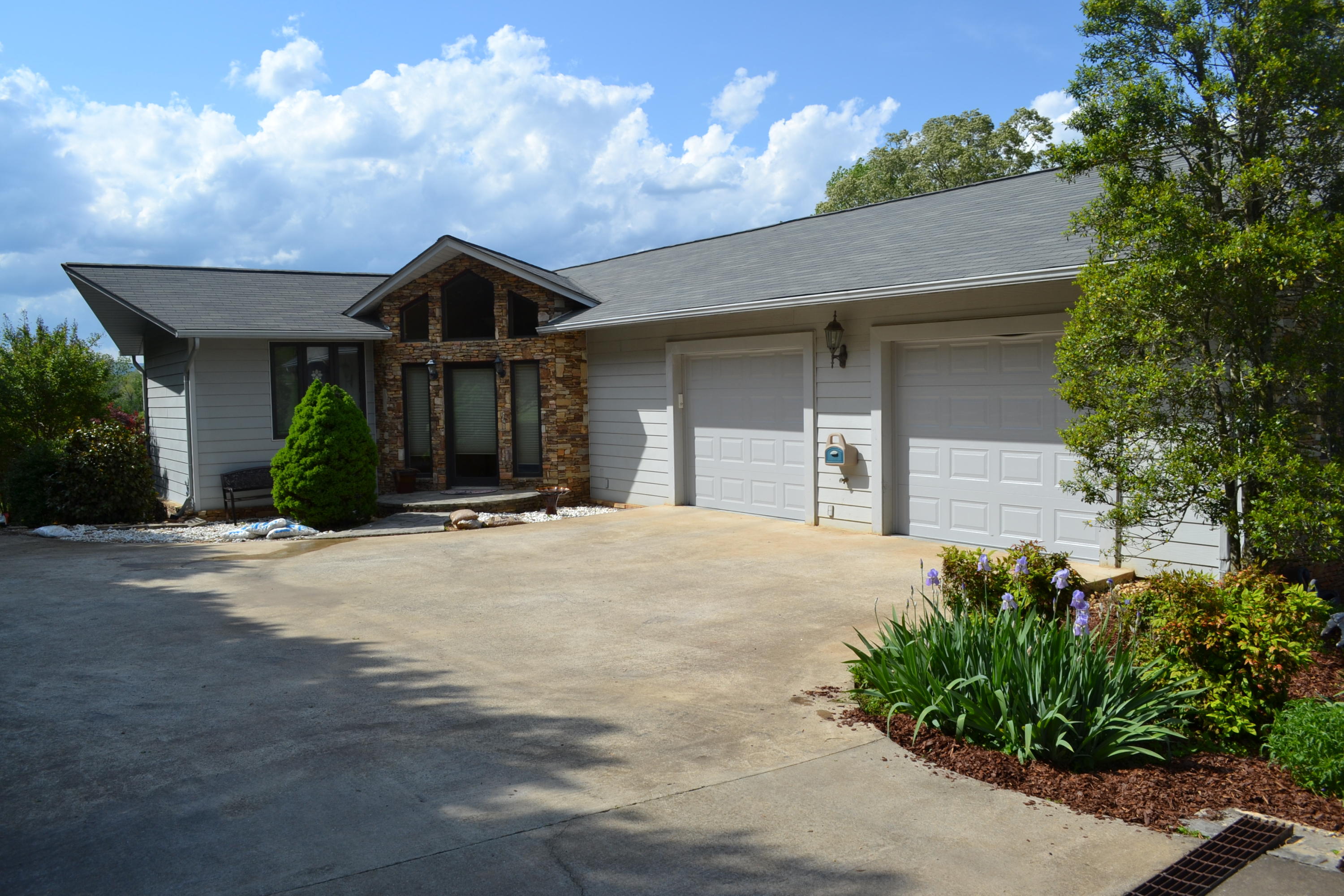 4508 Johnson Road Birchwood, TN 37308 - Photo 5 of 56 Front closeup