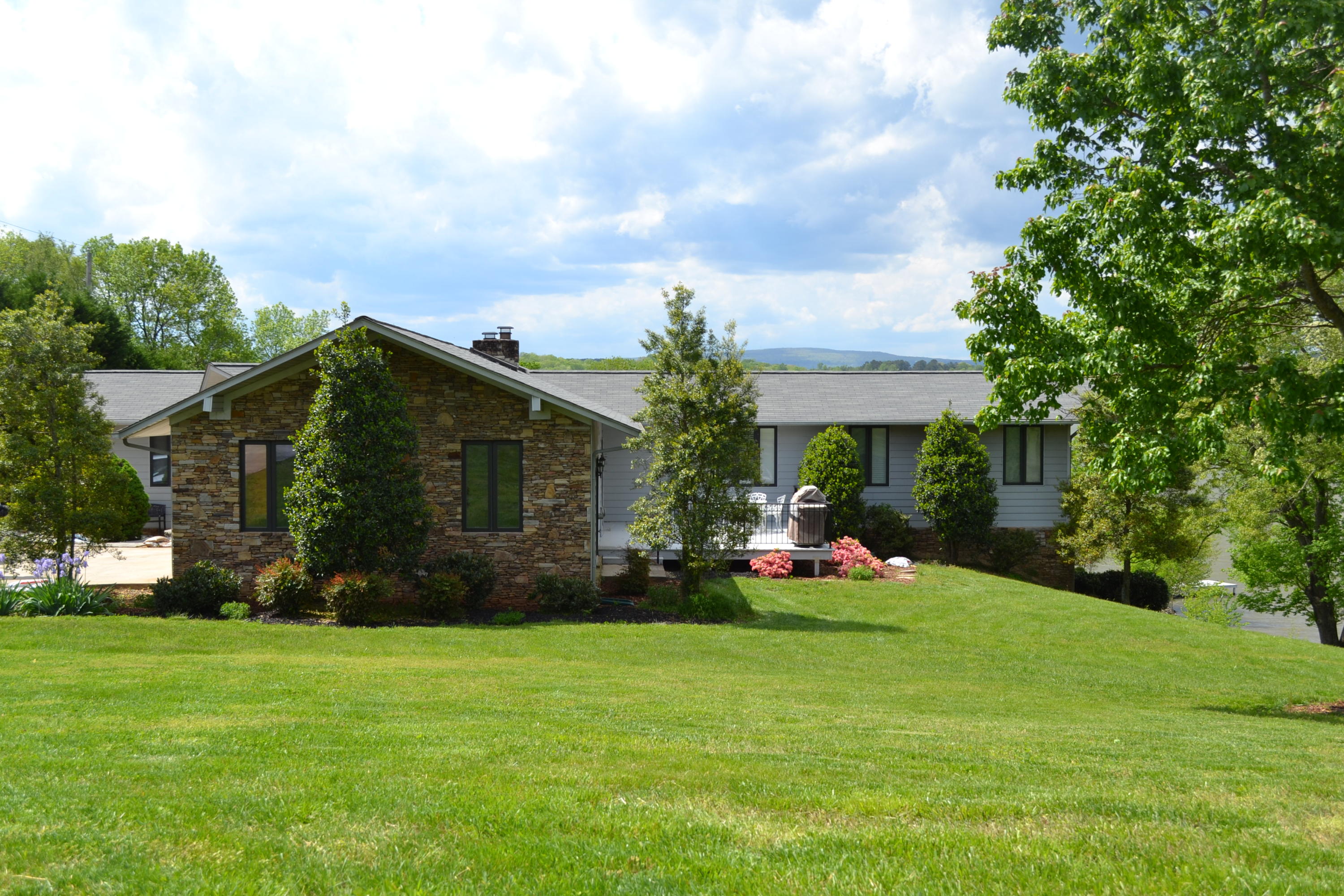 4508 Johnson Road Birchwood, TN 37308 - Photo 6 of 56 Front and side view