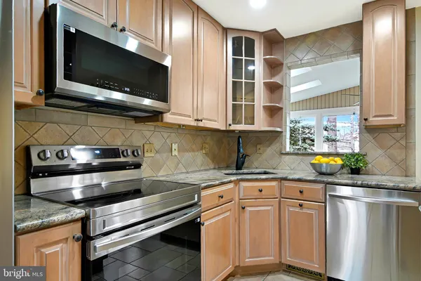 $775,000 | 6634 Cardington Court, Burke, VA 22015