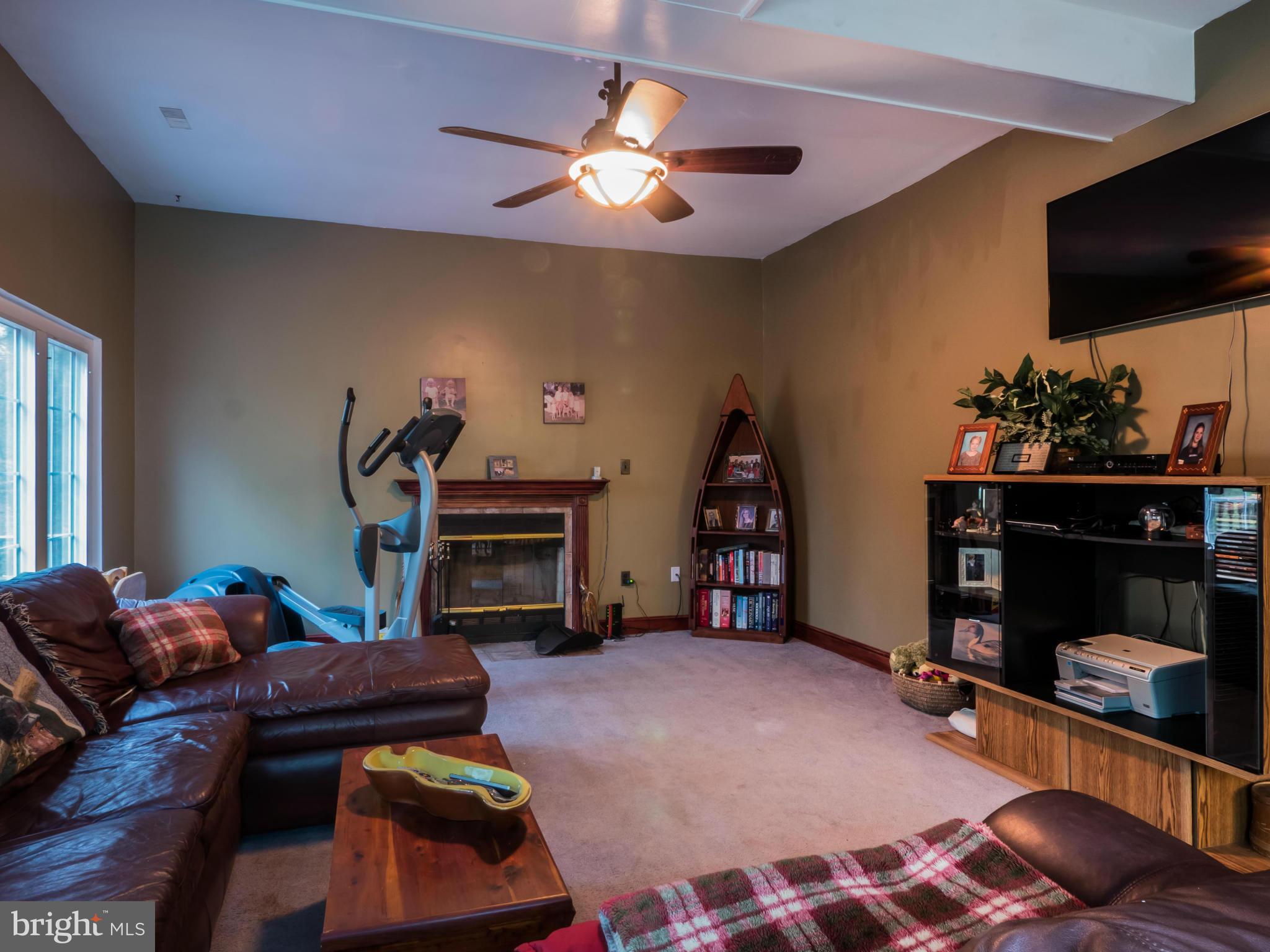 1631 Snug Harbor Road Shady Side, MD 20764 - Photo 3 of 30 Family Room