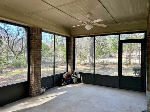 $425,900 | 13428 Farm To Market Road 2710, Lindale, TX 75771