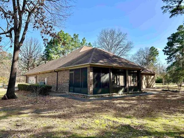 $425,900 | 13428 Farm To Market Road 2710, Lindale, TX 75771