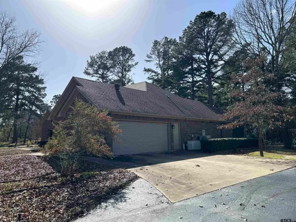$425,900 | 13428 Farm To Market Road 2710, Lindale, TX 75771