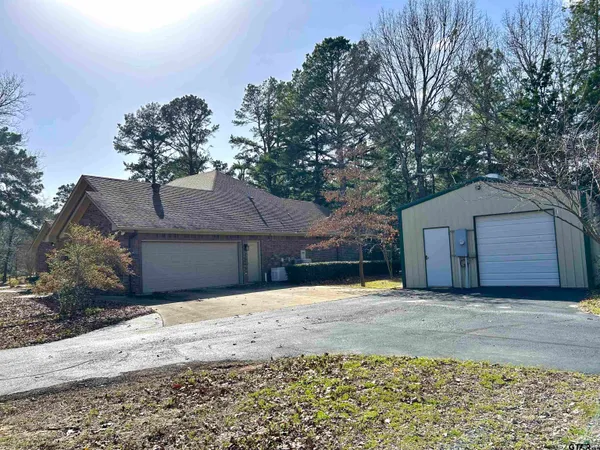 $425,900 | 13428 Farm To Market Road 2710, Lindale, TX 75771