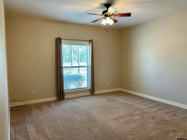 $425,900 | 13428 Farm To Market Road 2710, Lindale, TX 75771