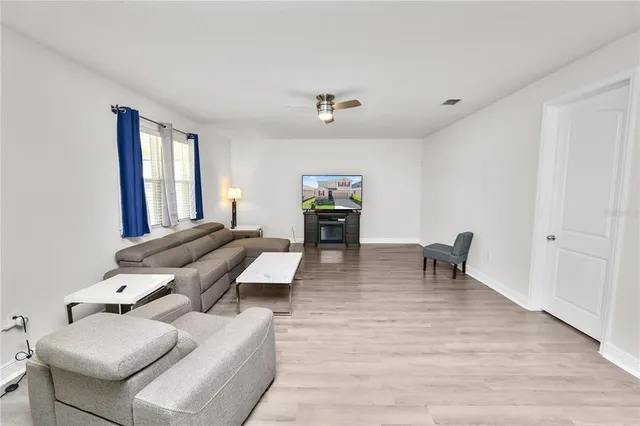 $430,000 | 280 Lake Smart Circle, Winter Haven, FL 33881