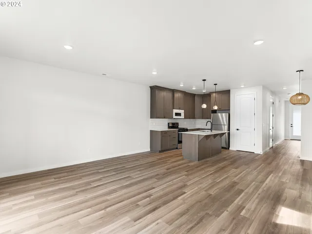 $1,199,900 | 331 Southeast Jetty Avenue, Lincoln City, OR 97367