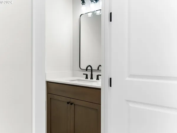 $1,199,900 | 331 Southeast Jetty Avenue, Lincoln City, OR 97367