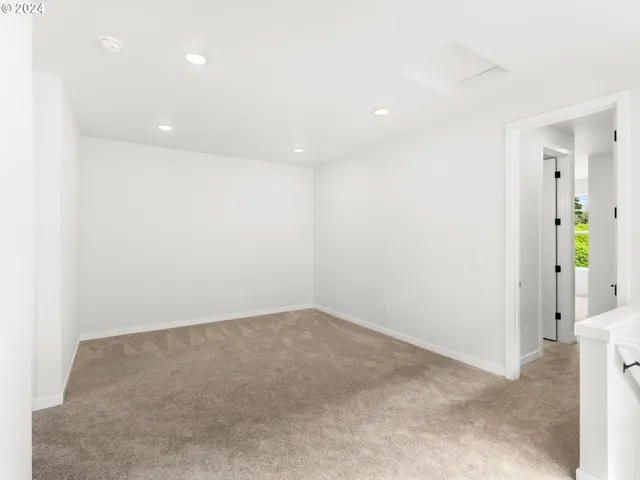 $1,199,900 | 331 Southeast Jetty Avenue, Lincoln City, OR 97367