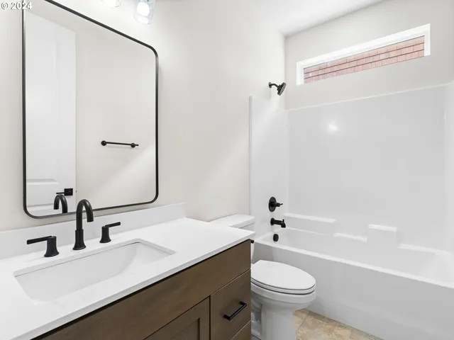 $1,199,900 | 331 Southeast Jetty Avenue, Lincoln City, OR 97367