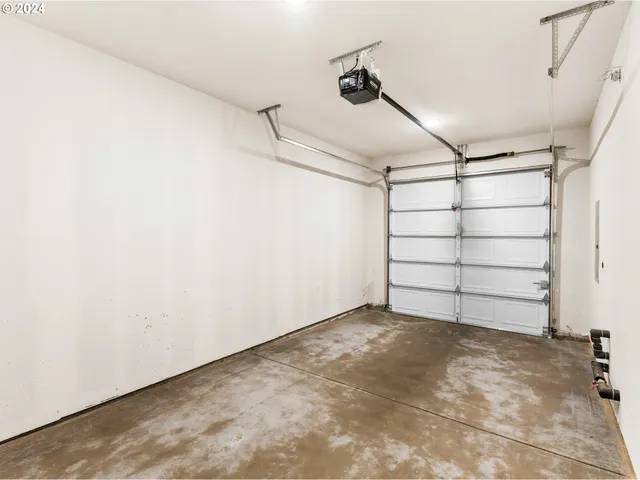 $1,199,900 | 331 Southeast Jetty Avenue, Lincoln City, OR 97367