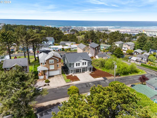 $1,199,900 | 331 Southeast Jetty Avenue, Lincoln City, OR 97367