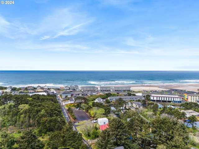 $1,199,900 | 331 Southeast Jetty Avenue, Lincoln City, OR 97367
