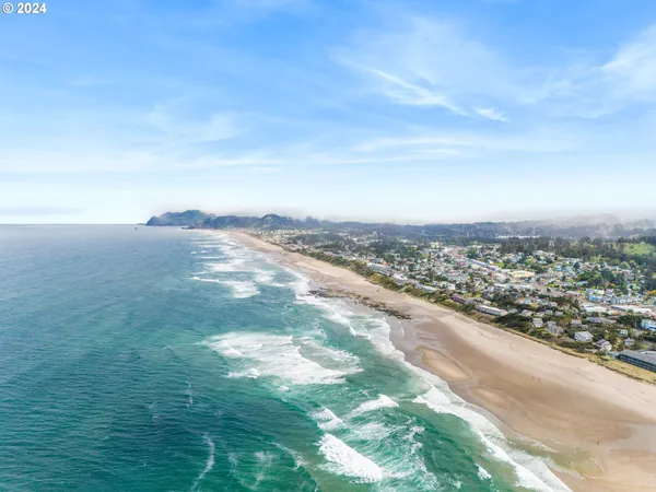 $1,199,900 | 331 Southeast Jetty Avenue, Lincoln City, OR 97367