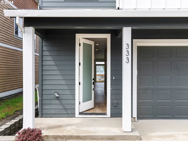 $1,199,900 | 331 Southeast Jetty Avenue, Lincoln City, OR 97367