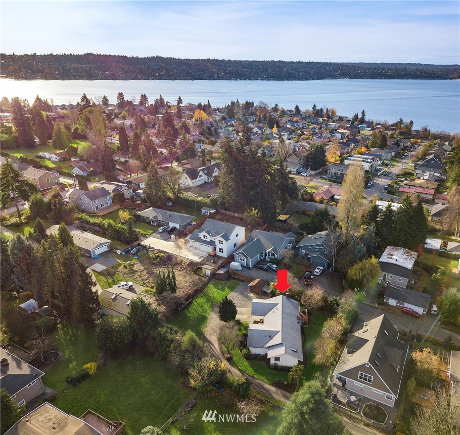 1405 North 34th Street Renton, WA 98056 - Photo 2 of 36