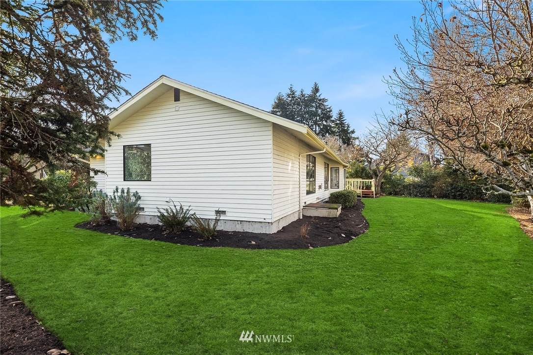 1405 North 34th Street Renton, WA 98056 - Photo 11 of 36