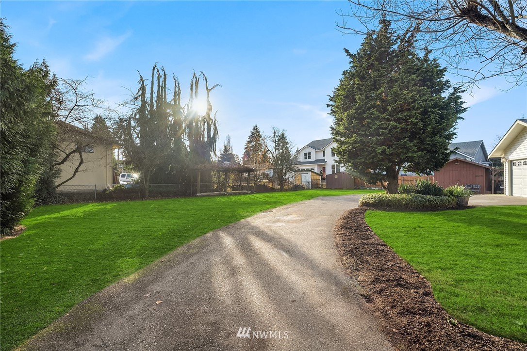 1405 North 34th Street Renton, WA 98056 - Photo 5 of 36