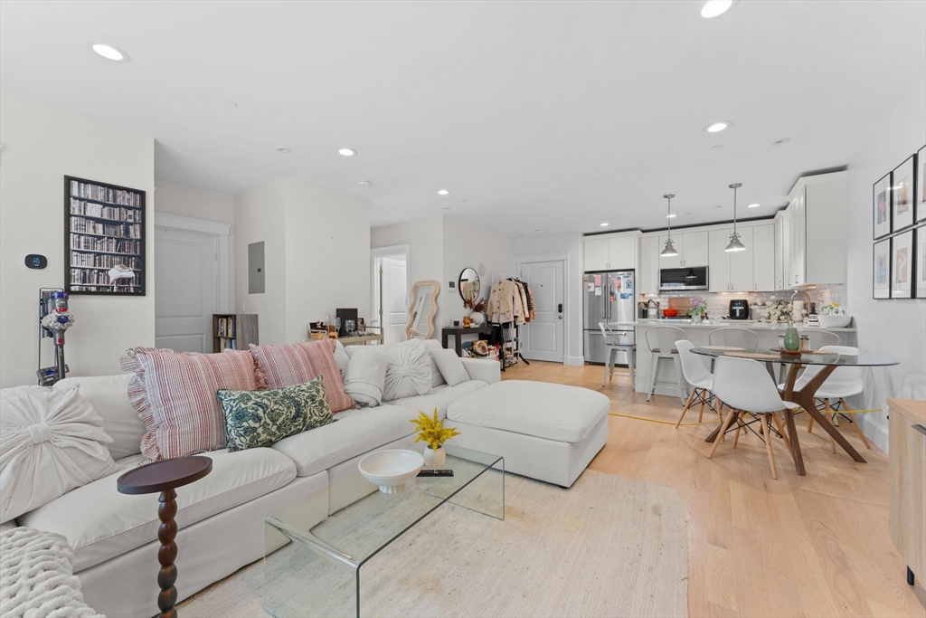 199 West, Unit 8 Boston, MA 02136 - Photo 5 of 12