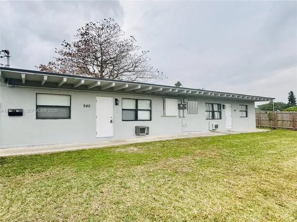 $1,350 | 536 Southwest 6th Terrace, Unit 536, Homestead, FL 33030