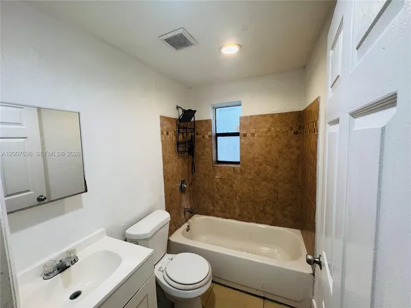 $1,350 | 536 Southwest 6th Terrace, Unit 536, Homestead, FL 33030