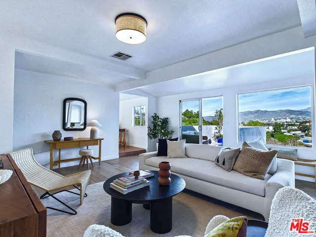 $1,399,000 | 2550 Corralitas Drive, Los Angeles, CA 90039