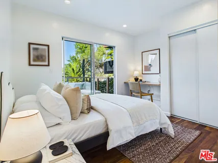 $1,399,000 | 2550 Corralitas Drive, Los Angeles, CA 90039