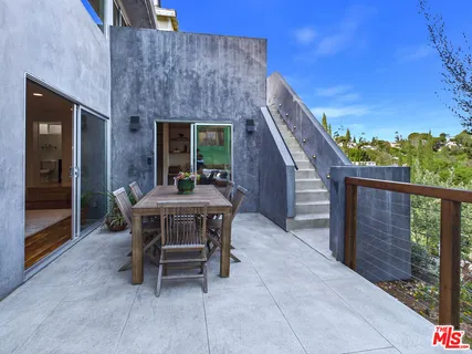 $1,399,000 | 2550 Corralitas Drive, Los Angeles, CA 90039
