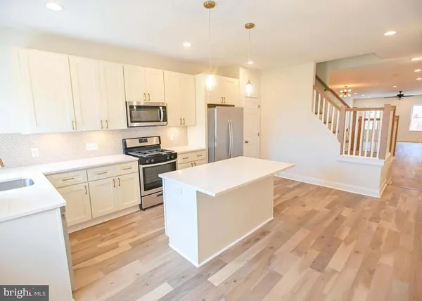 $2,975 | 1227 Washington Boulevard, Baltimore, MD 21230