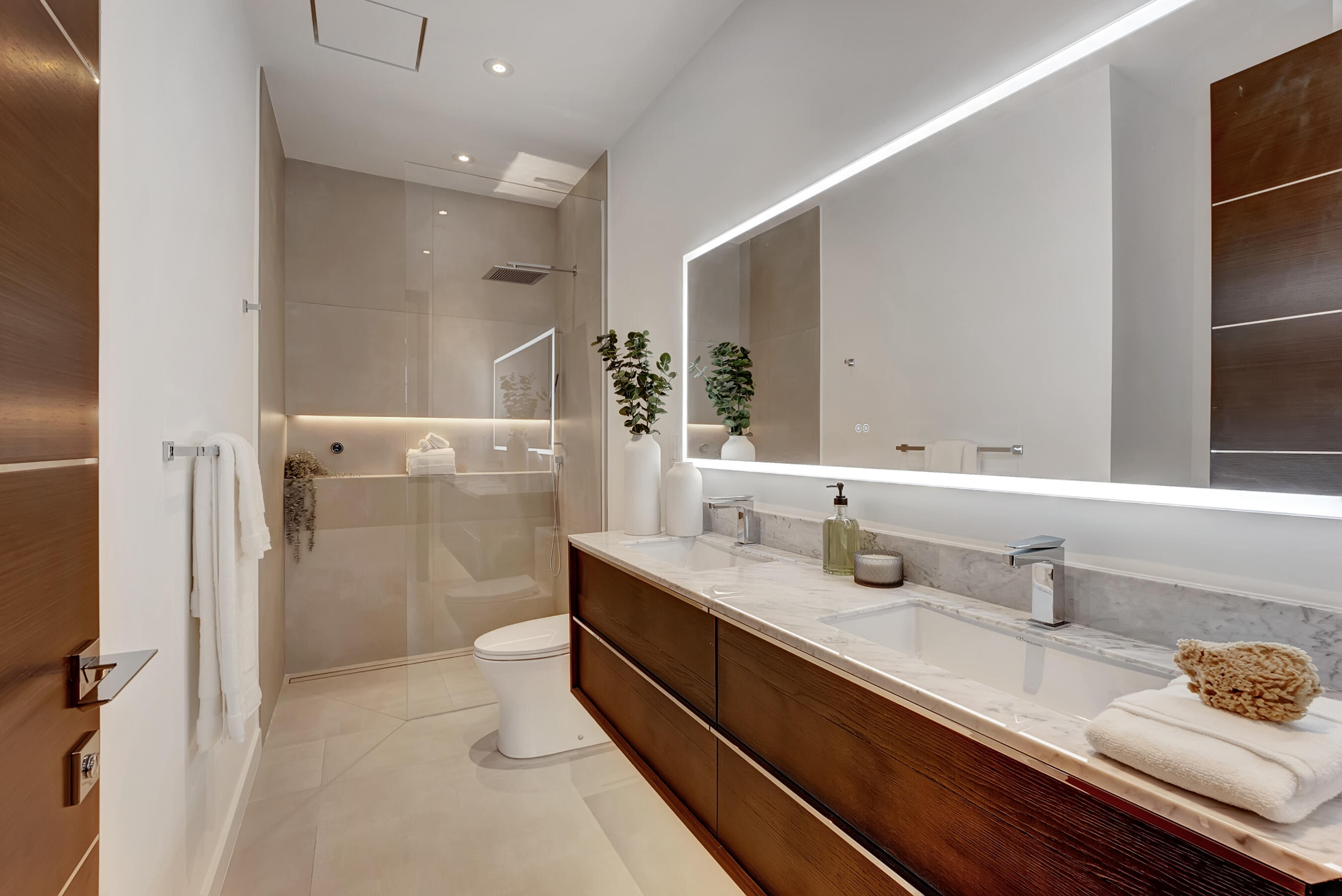 462 East Boca Raton Road Boca Raton, FL 33432 - Photo 22 of 43 3rd Floor Bathroom