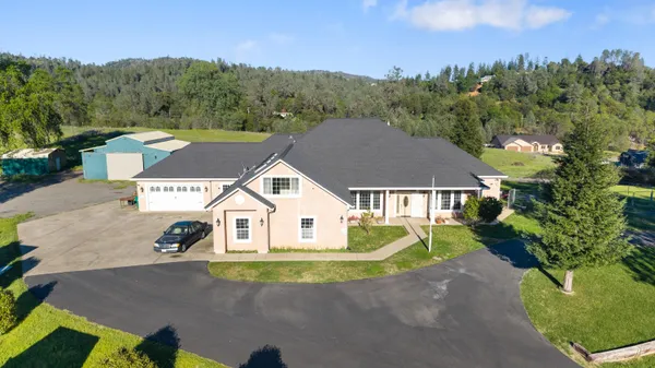 $1,199,999 | 14440 Sea Biscuit Court, Redding, CA 96003