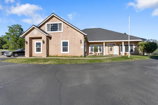$1,199,999 | 14440 Sea Biscuit Court, Redding, CA 96003