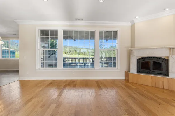 $1,199,999 | 14440 Sea Biscuit Court, Redding, CA 96003