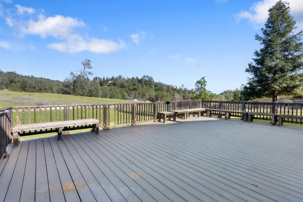 $1,199,999 | 14440 Sea Biscuit Court, Redding, CA 96003