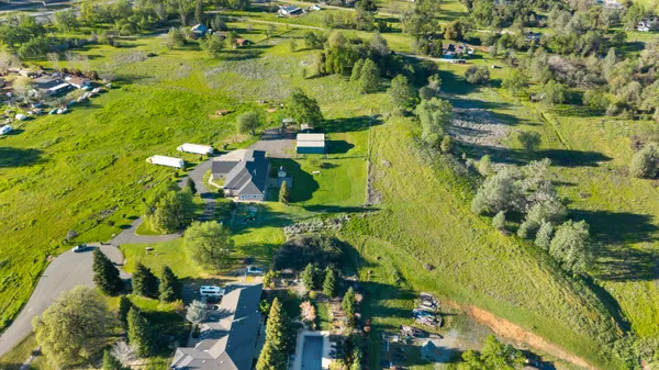 $1,199,999 | 14440 Sea Biscuit Court, Redding, CA 96003