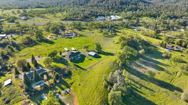 $1,199,999 | 14440 Sea Biscuit Court, Redding, CA 96003