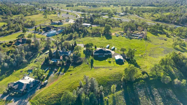 $1,199,999 | 14440 Sea Biscuit Court, Redding, CA 96003