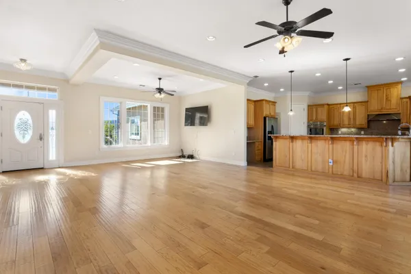 $1,199,999 | 14440 Sea Biscuit Court, Redding, CA 96003