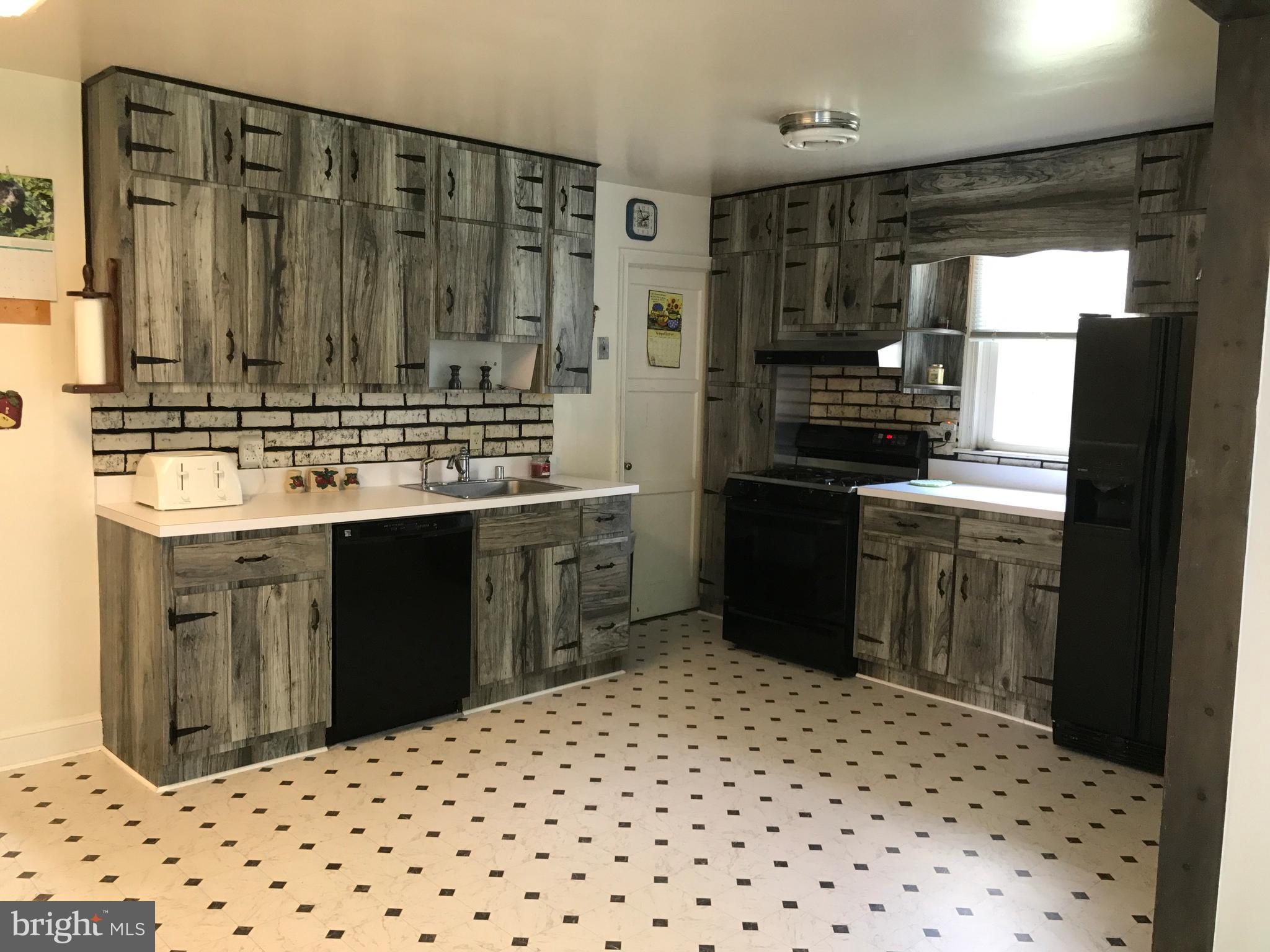 6700 Surratts Road Clinton, MD 20735 - Photo 10 of 30 Kitchen